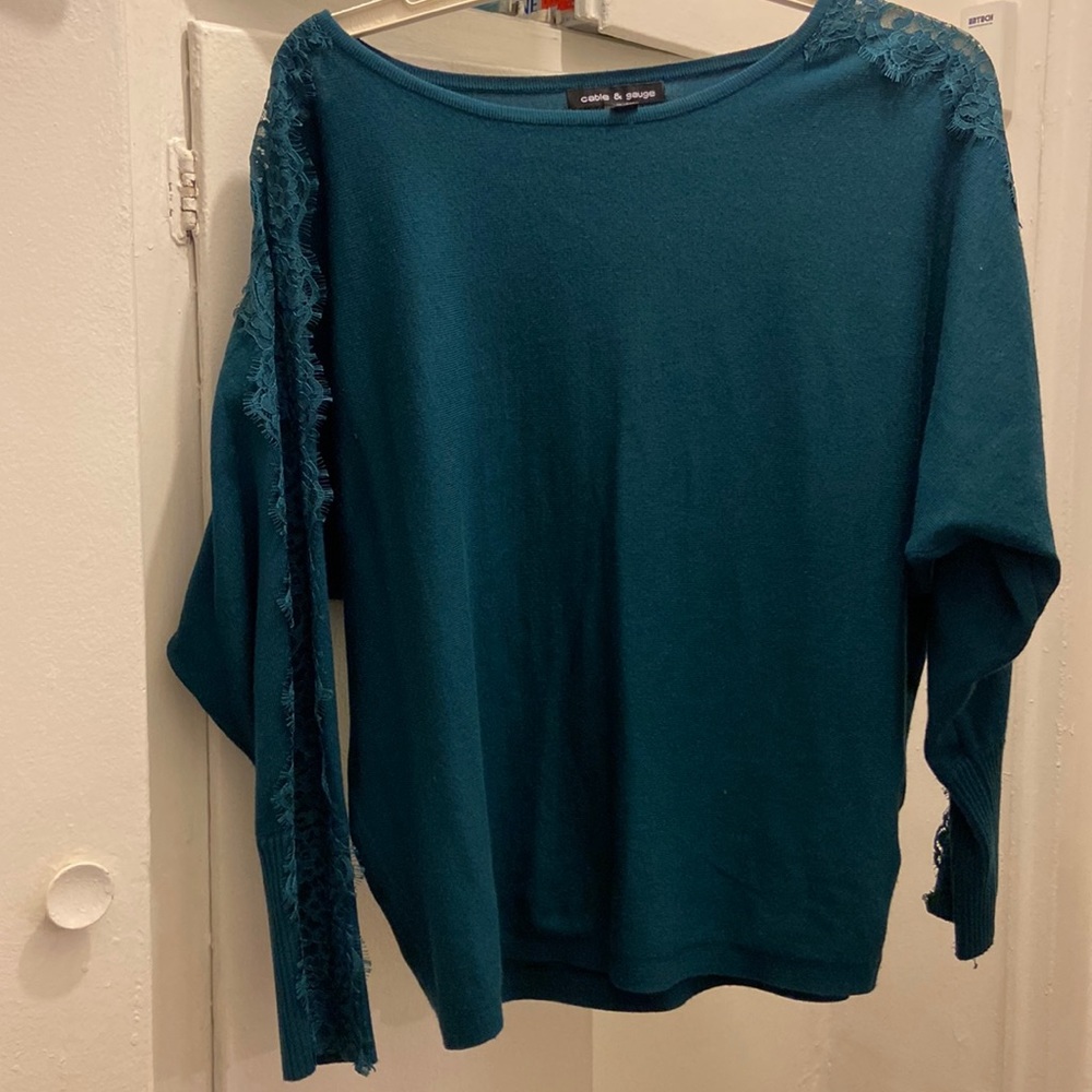 Cable & Gauge Teal Deep Green Sweater with Lace Detailing Small